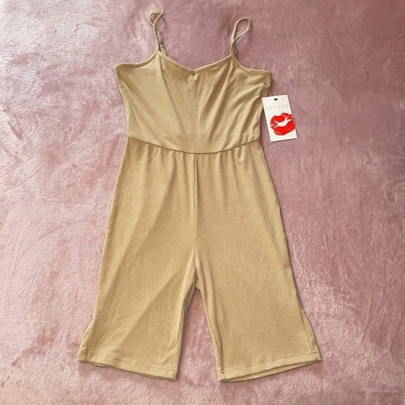 Tan Ribbed Romper 🧡 NWT - Picture 1 of 3